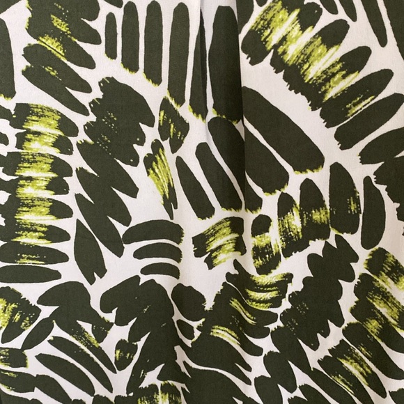 Liz Claiborne Career Petite top. Size PL - Picture 3 of 5